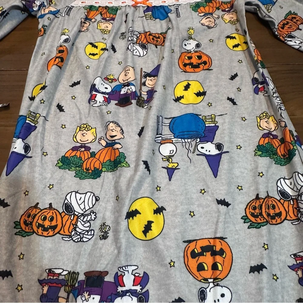 Peanuts Snoopy Halloween Nightgown Kids 8 NWT‎ Flame Resistant with eyelet lace